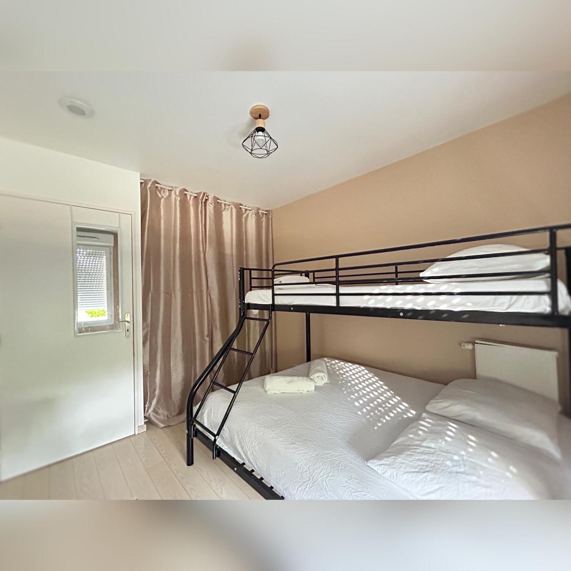 Le Duplex Chessy - 15Min From Disneyland - 2 Private Parkings - Garden - Kingsize & Queensize Bed - Supermarket Behind The House Экстерьер фото